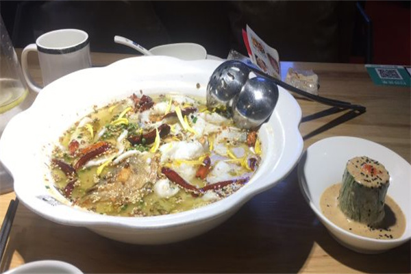 三傻老坛酸菜鱼